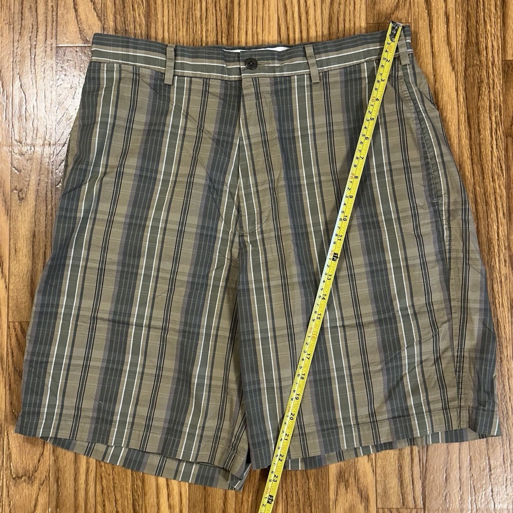 Daniel Cremieux Signature Collection Men's Size 33 Plaid Chino Shorts